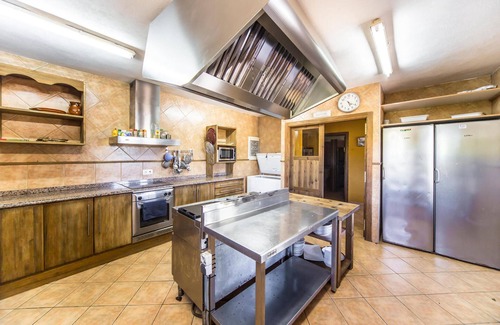 Les Coves de Vinroma Casa | Awesome home in Les Coves de Vinromà