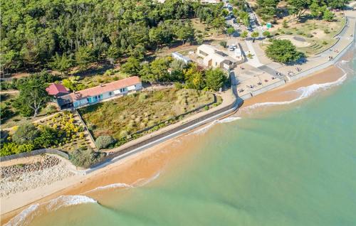 Saint-Vincent-sur-Jard Casa | Awesome Home In Saint Vincent Sur Jard