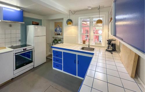 Pedersker Casa | Awesome Home In Aakirkeby With Wifi