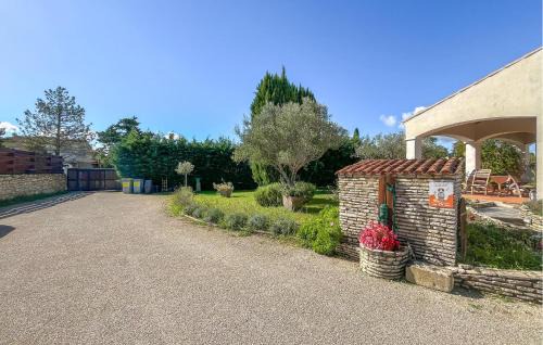 Aramon Casa | Awesome Home In Aramon With Outdoor Swimming Pool