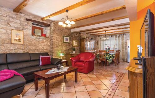 Jakovici Casa | Awesome Home In Basici