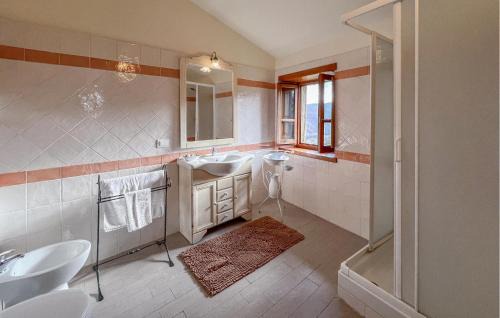 Bibbiena Casa | Awesome Home In Bibbiena With Kitchen