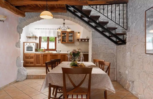 Buzet Casa | Impresionante casa en Buzet