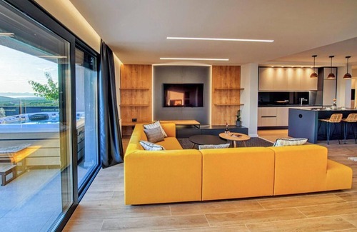Debeljak Casa | Impresionante casa en Debeljak