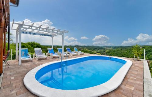 Sveti Ivan Zelina Casa | Awesome Home In Donja Zelina With Wifi