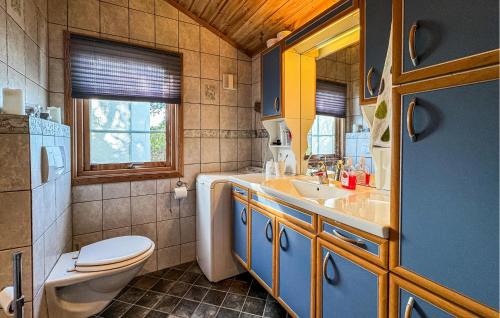 Rissa Casa | Awesome Home In Fevåg With Wifi