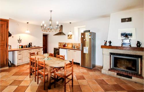 Flaviac Casa | Awesome Home In Flaviac With Wifi