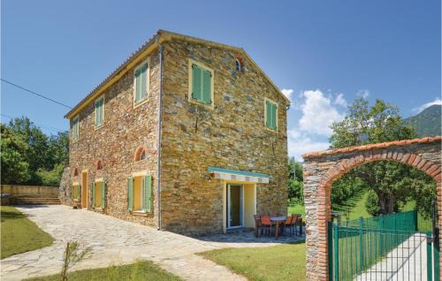 Santa-Maria-Poggio Casa | Awesome Home In Santa Maria Poggio