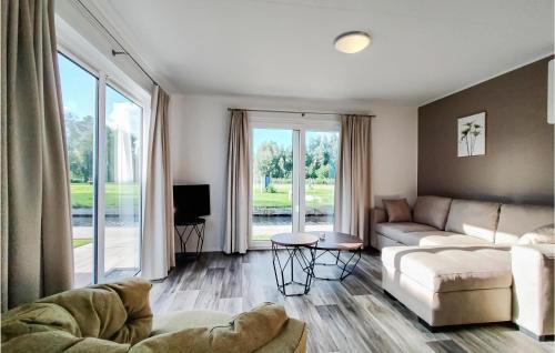 Giethoorn Casa | Awesome Home In Giethoorn With Wifi