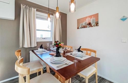 Giethoorn Casa | Awesome Home In Giethoorn With Wifi