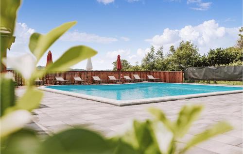 Grabrovnik Casa | Awesome Home In Grabrovnik With Sauna