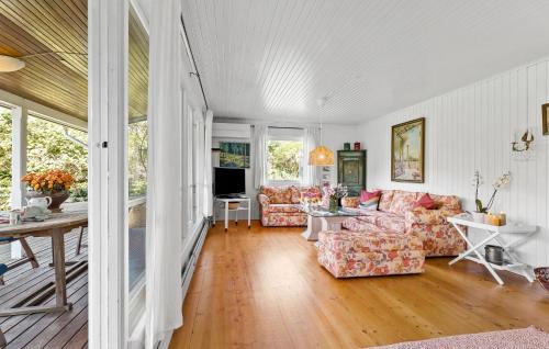Hojby Casa | Awesome Home In Højby With Wifi