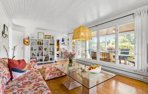 Hojby Casa | Awesome Home In Højby With Wifi