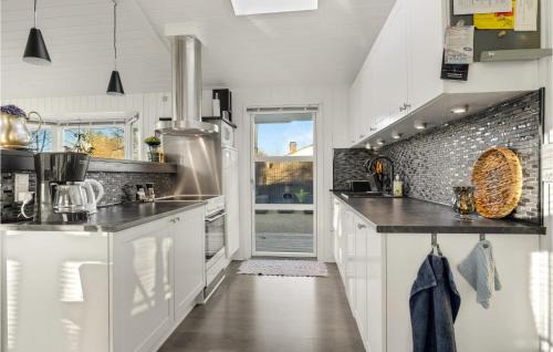 Bork Havn Casa | Awesome Home In Hemmet With Jacuzzi