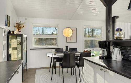 Bork Havn Casa | Awesome Home In Hemmet With Jacuzzi
