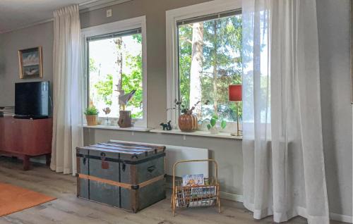Hultsfred Casa | Awesome Home In Hultsfred With Sauna