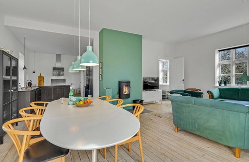 Ristinge Casa | Hermosa casa en Humble con cocina