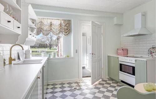 Humble Casa | Awesome Home In Humble With Wifi