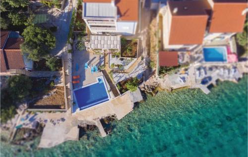 Dvornica Casa | Awesome Home In Kalebova Luka