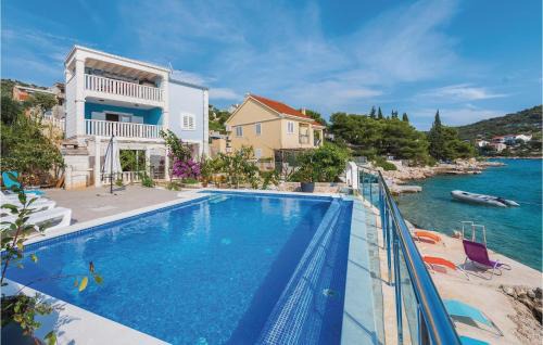 Dvornica Casa | Awesome Home In Kalebova Luka