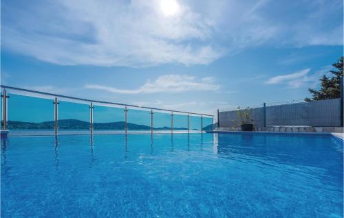 Dvornica Casa | Awesome Home In Kalebova Luka