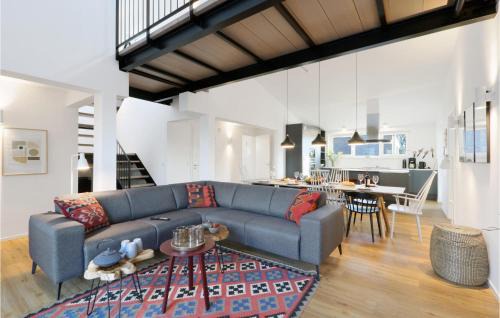 Lembruch Casa | Awesome Home In Lembruchdümmer See