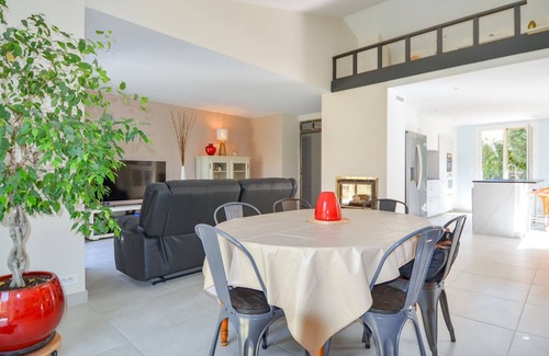 Marguerittes Casa | Impresionante casa en Marguerittes con.