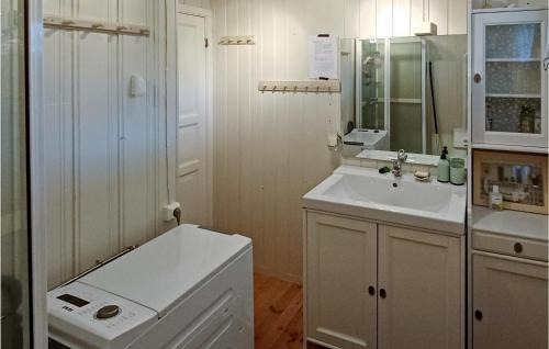Oyslebo Casa | Awesome Home In Marnardal With Kitchen