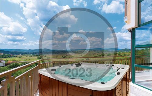Cavoglave Casa | Awesome Home In Mirlovic Polje