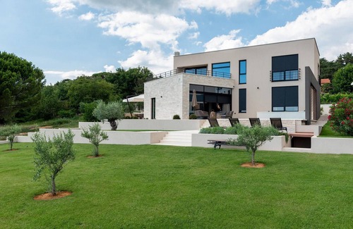 Nedescina Casa | Impresionante casa en Nedescina con.