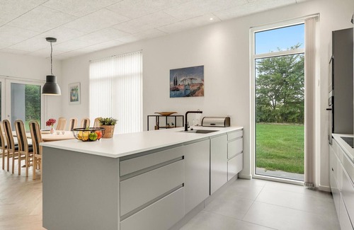 Nibe Casa | Impresionante casa en Nibe con cocina.