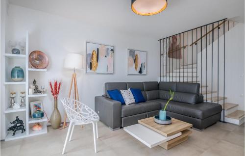 Novigrad Casa | Awesome Home In Novigrad With Kitchen