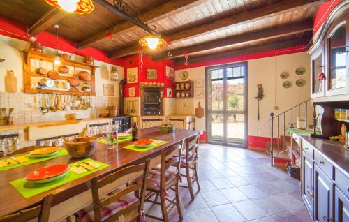Palazzo Adriano Casa | Awesome Home In Palazzo Adriano