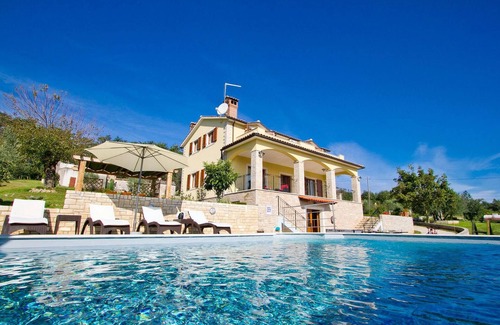 Pican Casa | Impresionante casa en Pican