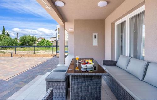 Pirovac Casa | Awesome Home In Pirovac With Kitchen