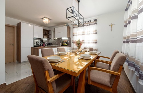 Slivnica Casa | Awesome home in Podgradina