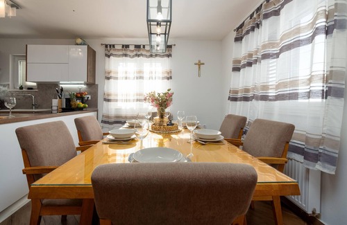 Slivnica Casa | Awesome home in Podgradina
