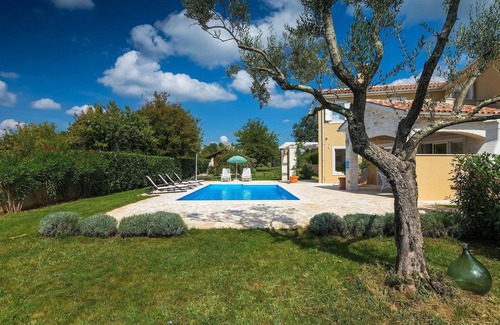 Vosteni Casa | Impresionante casa en Porec