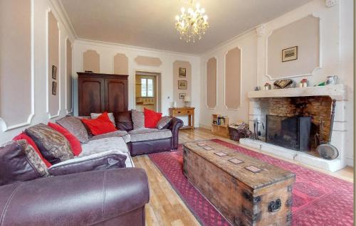 Saint-Simon Casa | Awesome Home In Saint-Simon With Wifi