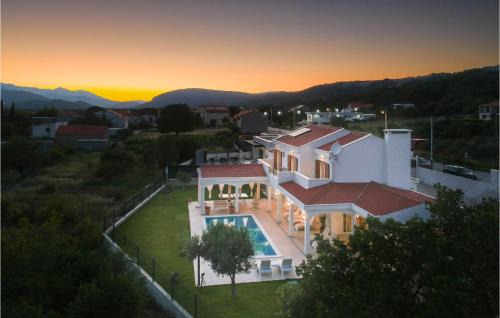 Sestanovac Casa | Awesome Home In Sestanovac