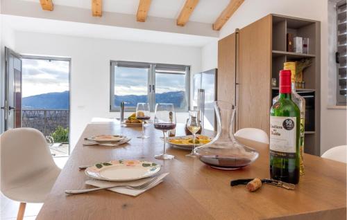 Sestanovac Casa | Awesome Home In Sestanovac With Kitchen