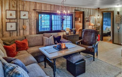 Sjusjoen Casa | Awesome Home In Sjusjøen With Wifi