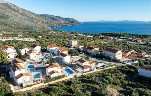Stankovici Casa | Awesome Home In Stankovic With Wifi