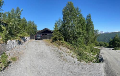 Møre og Romsdal Casa | Awesome Home In Stranda With Wifi