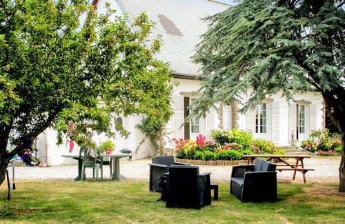 Surville Casa | Impresionante casa en Surville con WiFi
