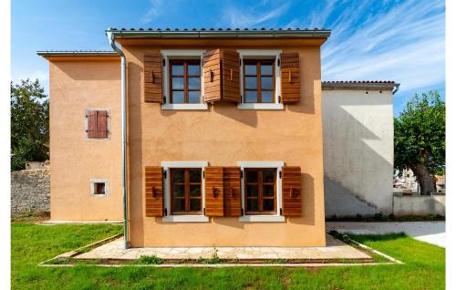Svetvincenat Casa | Awesome Home In Svetvincenat With Wifi