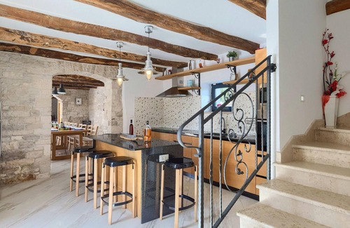 Kringa Casa | Impresionante casa en Tinjan con sauna