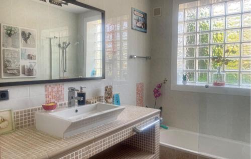 El Mas Mora Casa | Awesome Home In Tordera