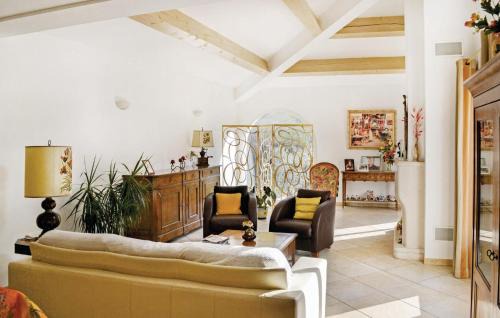 Toulon Casa | Awesome Home In Toulon