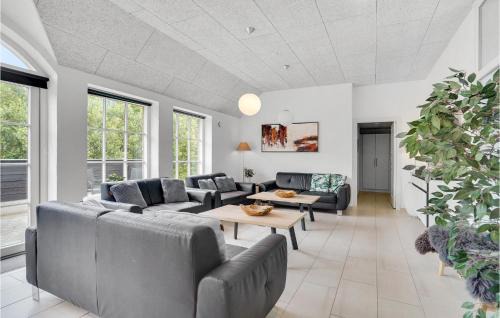 Øby Casa | Awesome Home In Ulfborg With Sauna